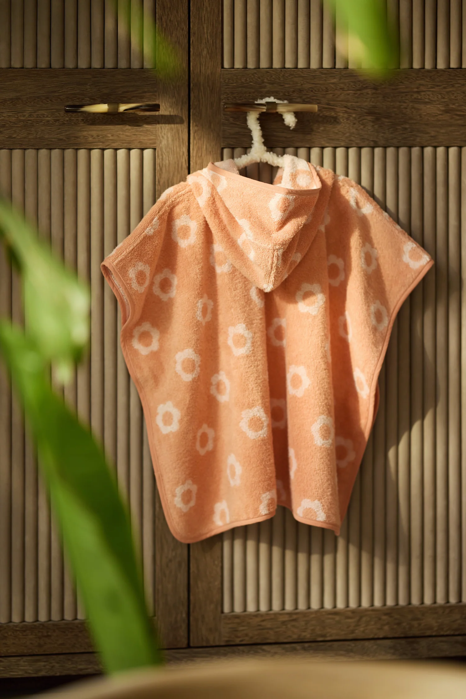 Poncho de bain éponge jacquard réversible Flower – Image 5