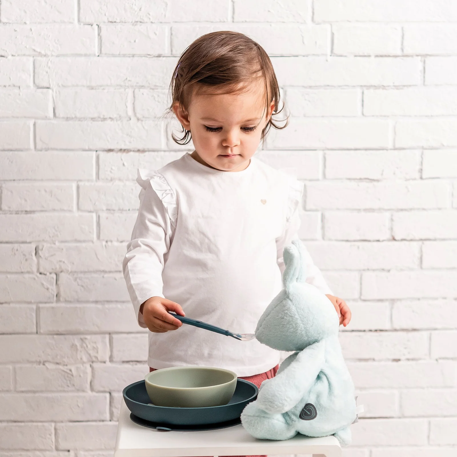 Set vaisselle avec bavoir 4 pièces silicone - vert – Image 2