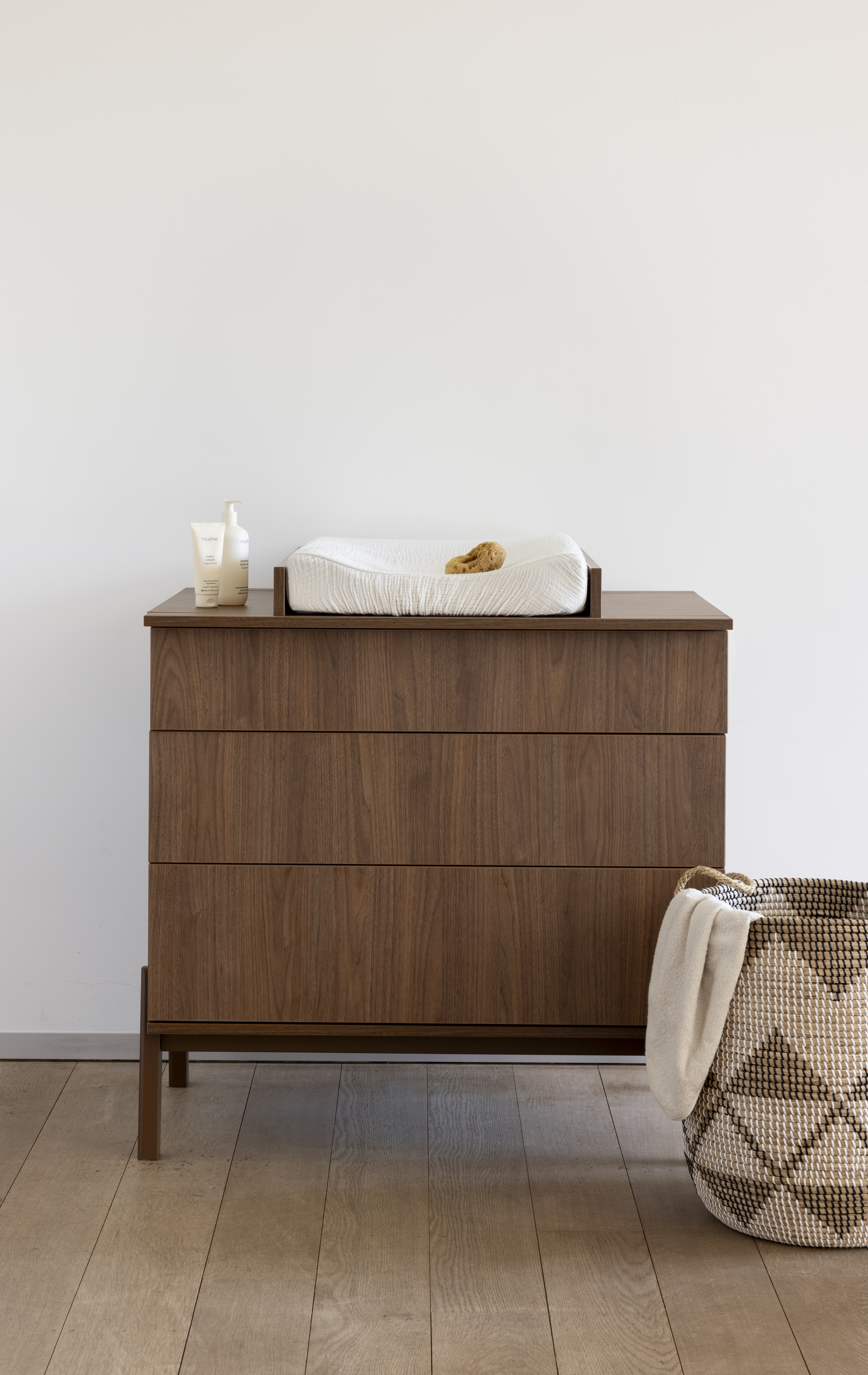 Ashi commode - châtaignier