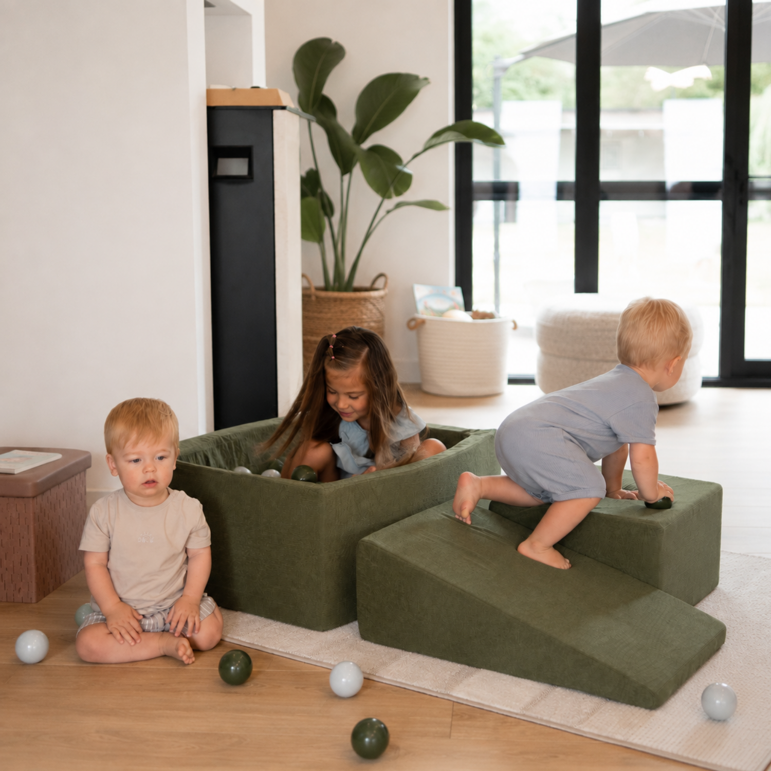 Sense2Play – Aire de jeux en mousse 4-en-1 avec piscine à balles – Velours côtelé vert – Image 7